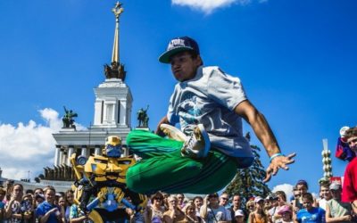 У ОСНОВНОГО СОСТАВА НАШЕГО ЦЕНТРА ПЕРВЫЙ МАСТЕР-КЛАСС ПО BREAKDANCE
