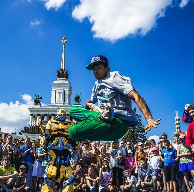 У ОСНОВНОГО СОСТАВА НАШЕГО ЦЕНТРА ПЕРВЫЙ МАСТЕР-КЛАСС ПО BREAKDANCE