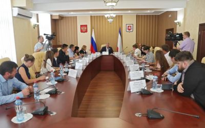 ГАРЬКАВАЯ ЕВГЕНИЯ НА ВСТРЕЧЕ С ГЛАВОЙ РЕСПУБЛИКИ КРЫМ
